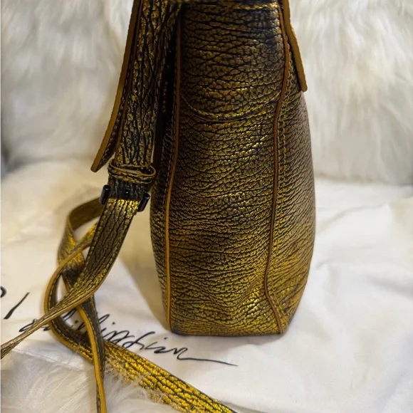 3.1 PHILLIP LIM
Gold/Black Shark Embossed
Leather Medium Pashli Satchel
Bag💛🖤 - Picture 5 of 14